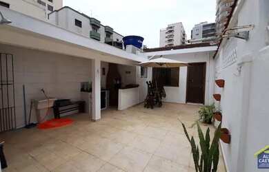 Imagem: A casa possui 2 Dormitórios, 2 Banheiros, 2 Vagas na garagem