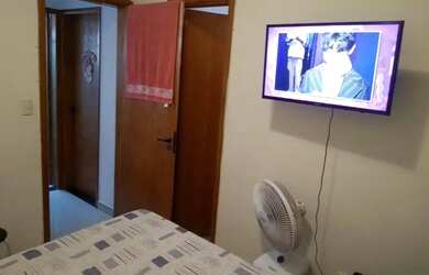 Imagem: A casa em condomínio possui 2 Dormitórios, 2 Banheiros, 1