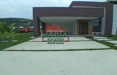 Imagem: A casa em condomínio possui 3 Dormitórios, 3 Banheiros, 2