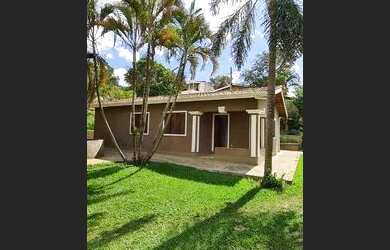 Imagem: A casa possui 3 Dormitórios, 1 Banheiro, 150m² de Área e