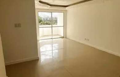 Imagem: O apartamento possui 3 Dormitórios, 1 Banheiro, 1 Vaga na garagem