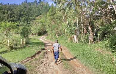 Imagem 8: 20 mil MTS rico em agua 79 mil reais 14 km da rodovia Regis Bittencourt