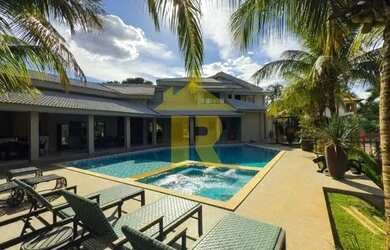 Imagem: A casa em condomínio possui 5 Dormitórios, 5 Banheiros, 5