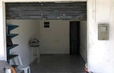 Imagem: A casa possui 1 Dormitório, 1 Banheiro e está localizado