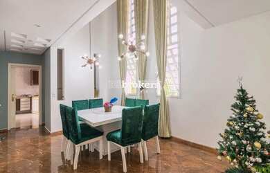 Imagem 8: Casa Sobrado, 4 Quartos, 5 Vagas, à Venda, no Água Verde, em Curitiba....