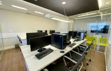 Imagem 4: Sala comercial de 48m², banheiro e 3 vagas no Caminho das Arvores - Salvador...