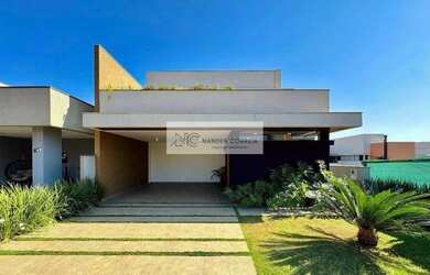 Imagem: A casa em condomínio possui 3 Dormitórios, 3 Banheiros, 4