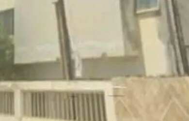 Imagem: O apartamento possui 3 Dormitórios, 1 Banheiro, 1 Vaga na garagem