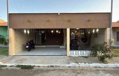 Imagem: A casa em condomínio possui 2 Dormitórios, 2 Banheiros, 2