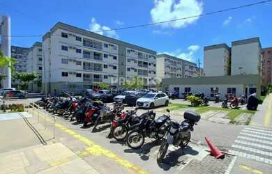 Imagem: O apartamento possui 2 Dormitórios, 1 Banheiro, 1 Vaga na garagem