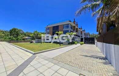 Imagem: O studio possui 1 Dormitório, 1 Banheiro, 1 Vaga na garagem