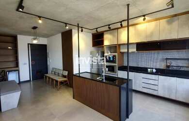 Imagem: O apartamento possui 1 Dormitório, 1 Banheiro, 1 Vaga na garagem