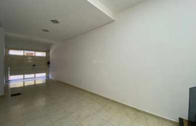 Imagem 3: SOBRADO COM SALA COMERCIAL À VENDA NO JARDIM FLAMINGOS EM ARAPONGAS