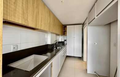 Imagem 3: Cobertura Duplex à venda, com 3 dormitórios, localizada no centro da