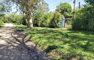 Imagem: A casa possui 2 Dormitórios, 1 Banheiro, 100m² de Área e