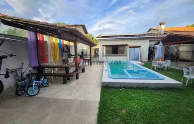 Imagem: A casa em condomínio possui 5 Dormitórios, 5 Banheiros, 2