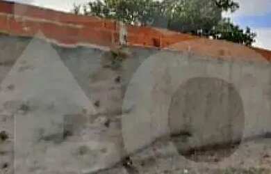 Imagem: O terreno possui 2.500m² de Área e está localizado em Santa