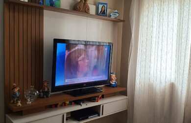 Imagem: O apartamento possui 2 Dormitórios, 1 Banheiro, 1 Vaga na garagem