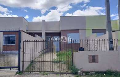 Imagem: A casa possui 2 Dormitórios, 1 Banheiro, 1 Vaga na garagem