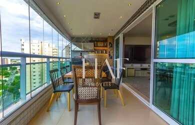 Imagem: O apartamento possui 4 Dormitórios, 5 Banheiros, 4 Vagas na