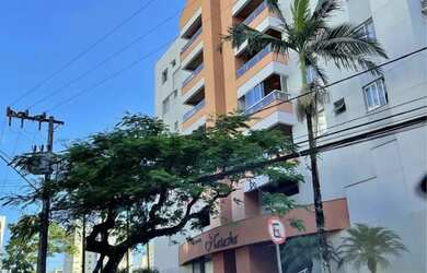 Imagem: O apartamento possui 1 Dormitório, 1 Banheiro, 1 Vaga na garagem