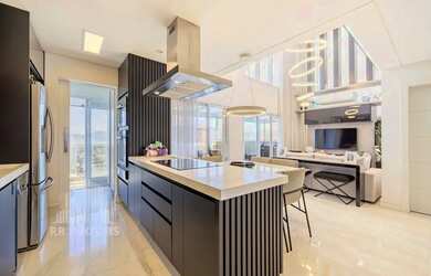 Imagem: O apartamento possui 3 Dormitórios, 4 Banheiros, 2 Vagas na