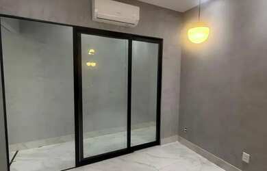 Imagem: O depósito possui 1 Vaga na garagem, 40m² de Área e está