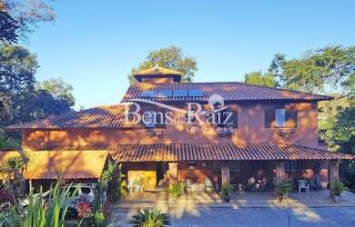 Imagem: A casa em condomínio possui 5 Dormitórios, 5 Banheiros, 5