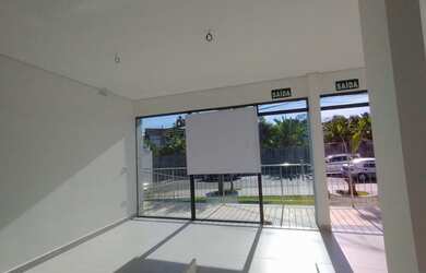 Imagem: O depósito à venda possui 1 Vaga na garagem e 31m² de Área