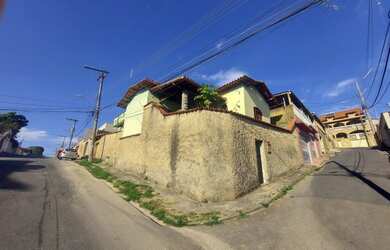 Imagem 1: SURPREENDENTE! CASA COM LOTE DE 200 METROS NUMA ÓTIMA LOCALIZAÇÃO