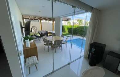 Imagem: A casa em condomínio possui 3 Dormitórios, 5 Banheiros, 4