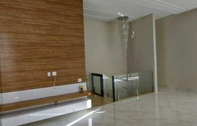 Imagem: A casa em condomínio possui 4 Dormitórios, 4 Banheiros, 4