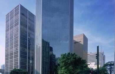 Imagem: O depósito possui 5 Vagas na garagem, 245m² de Área e está