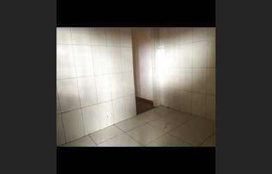 Imagem: A casa possui 1 Dormitório, 1 Banheiro, Varanda e está localizado