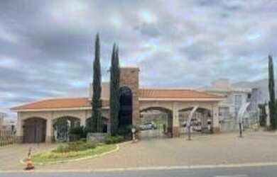 Imagem: O terreno possui 300m² de Área e está localizado em Roncáglia