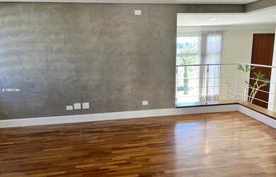 Imagem: A casa em condomínio possui 4 Dormitórios, 5 Banheiros, 5