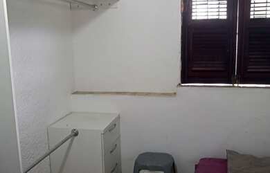 Imagem 1: Alugo ap. Guarda roupa