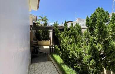 Imagem 2: Linda casa na Farolandia. 400m² de Área, 5 Vagas na garageme4 Dormitórios