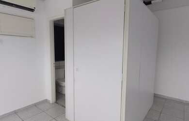 Imagem: O depósito possui 1 Vaga na garagem, 31m² de Área e está