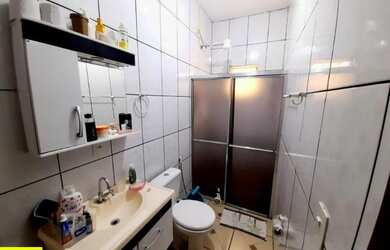 Imagem: A casa à venda possui 3 Dormitórios, 3 Banheiros, 2 Vagas