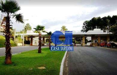 Imagem: A casa em condomínio possui 4 Dormitórios, 4 Banheiros, 2