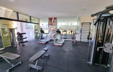 Imagem: O apartamento possui 3 Dormitórios, 2 Banheiros, 2 Vagas na