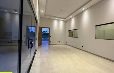 Imagem: A casa em condomínio possui 3 Dormitórios, 4 Banheiros, 4