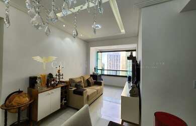 Imagem: O apartamento possui 2 Dormitórios, 2 Banheiros, 1 Vaga na