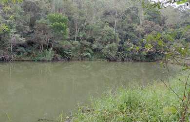 Imagem: O terreno possui 1.000m² de Área e está localizado em Centro