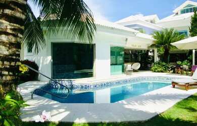 Imagem: A casa em condomínio possui 5 Dormitórios, 5 Banheiros, 5