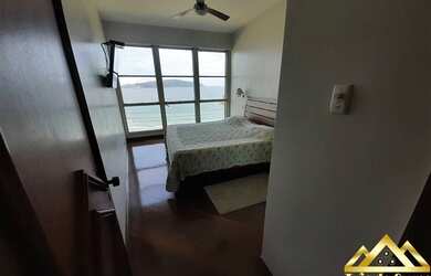 Imagem: O apartamento possui 3 Dormitórios, 3 Banheiros, 2 Vagas na