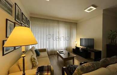 Imagem: A casa possui 3 Dormitórios, 2 Banheiros, 3 Vagas na garagem