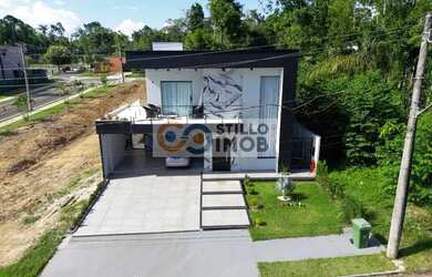 Imagem: A casa em condomínio possui 3 Dormitórios, 2 Banheiros, 4