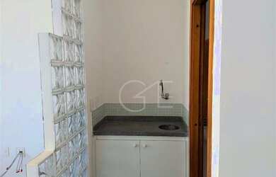 Imagem: O depósito possui 1 Vaga na garagem e 41m² de Área e está